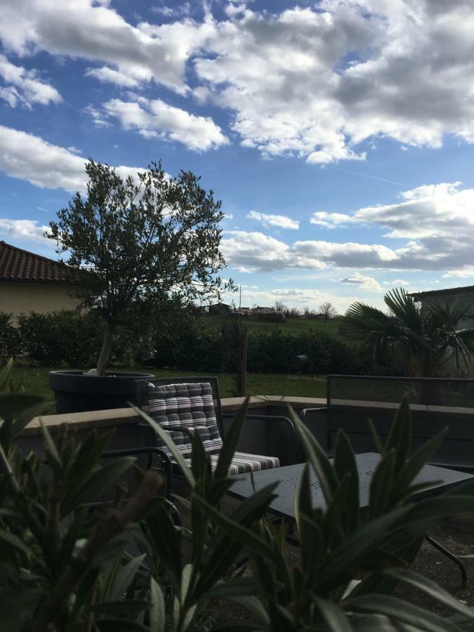 Gite Les Combes Terrasse 01340 Etrez Bresse Vallons Exterior foto